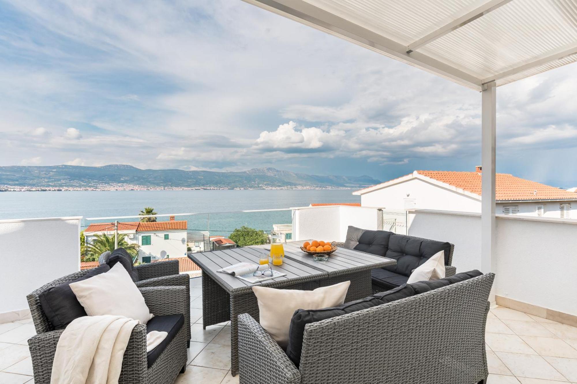 Apartments Marina โตรกีร์ ภายนอก รูปภาพ