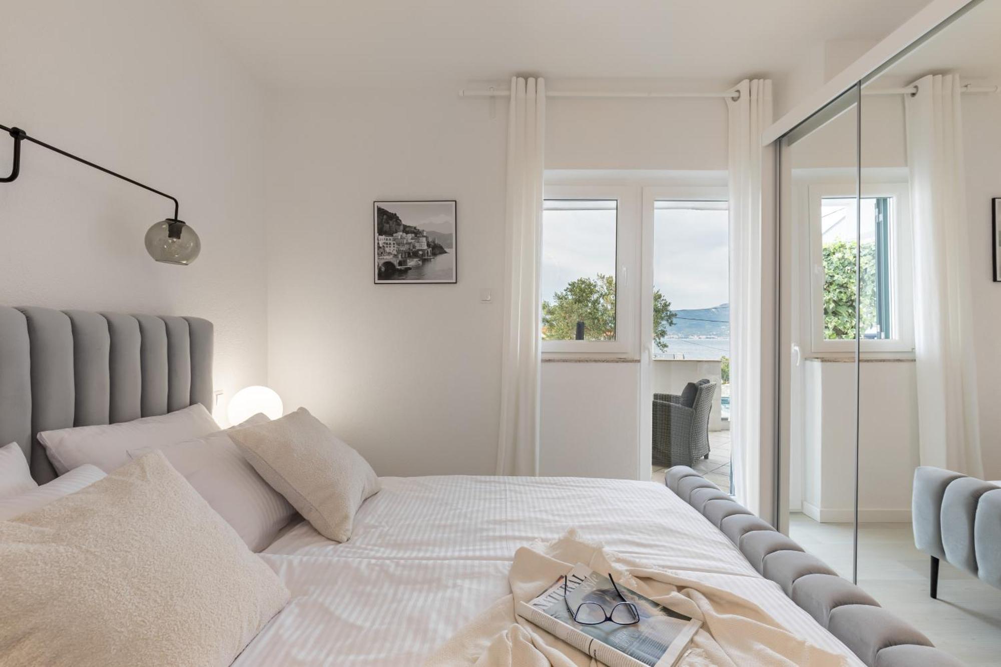 Apartments Marina โตรกีร์ ภายนอก รูปภาพ