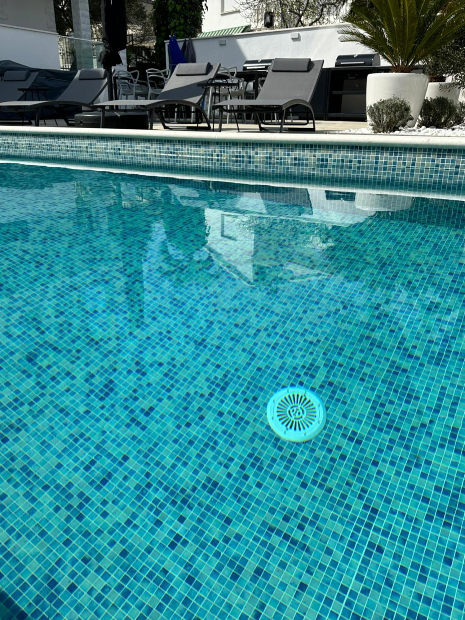 Apartments Marina โตรกีร์ ภายนอก รูปภาพ