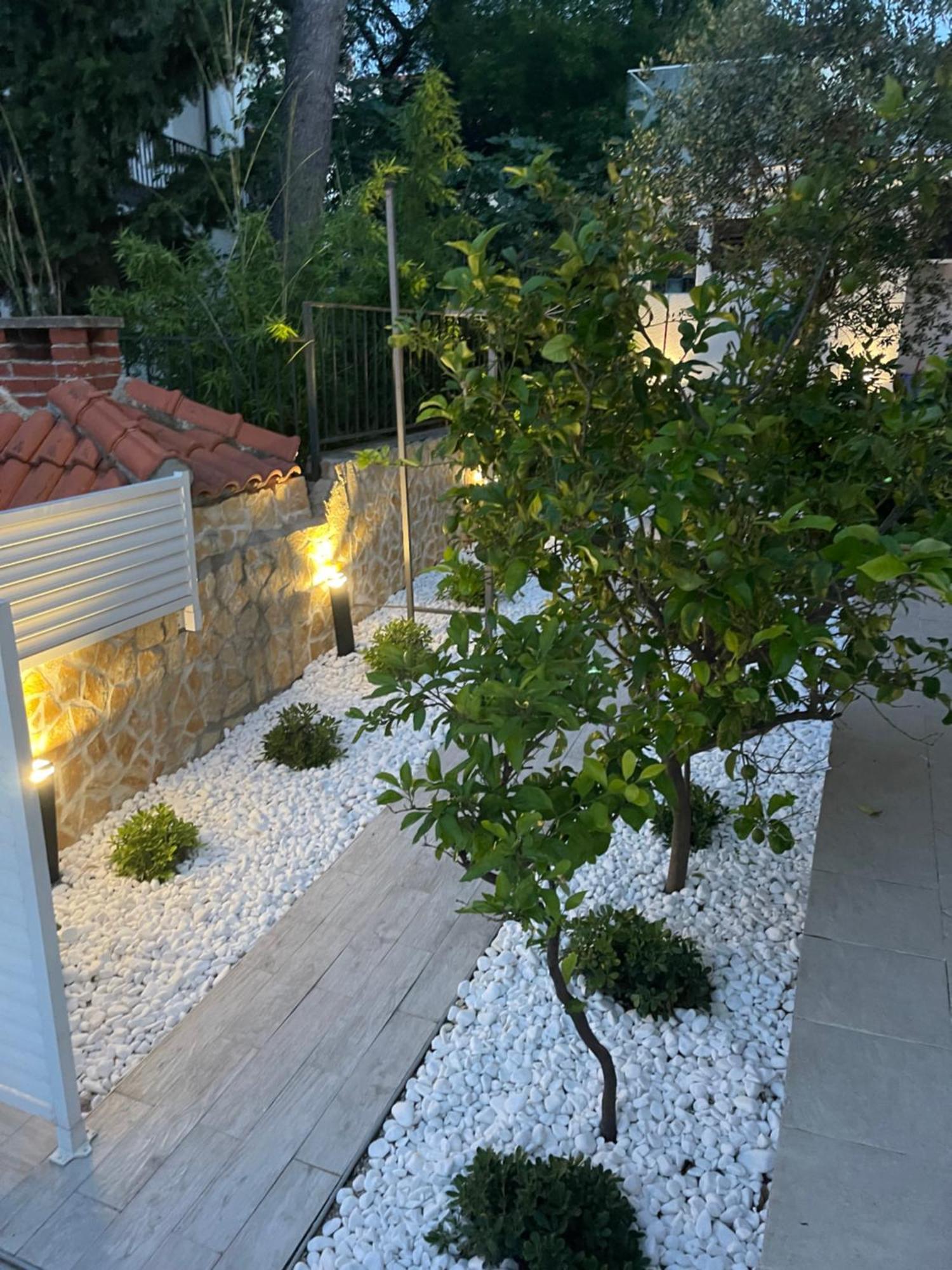 Apartments Marina โตรกีร์ ภายนอก รูปภาพ